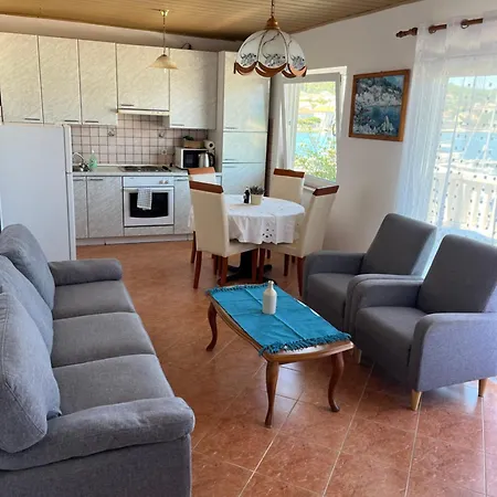 The Olive Tree Apartment Lumbarda