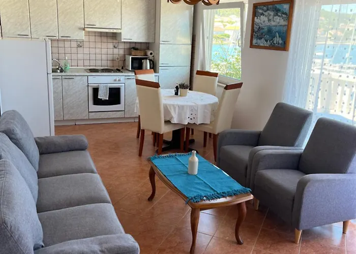 The Olive Tree Apartment Lumbarda